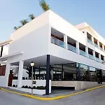 康尼索酒店及公寓 3* 科尼尔-德拉弗龙特拉